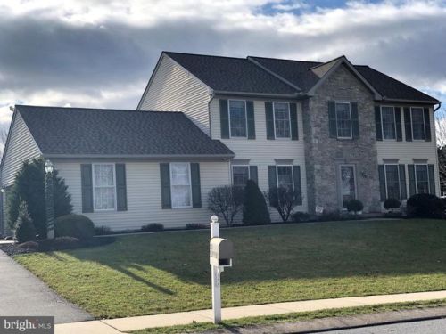 235 Wolgemuth Dr, Lancaster, PA 17602-6200