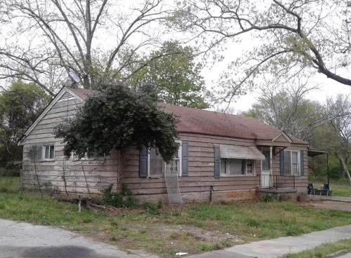 2602 Wiggins St, Lithonia, GA 30058-4307