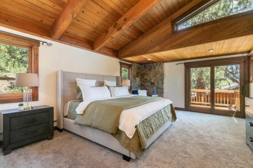 12116 Highland Ave, Truckee CA  96161-1719 exterior