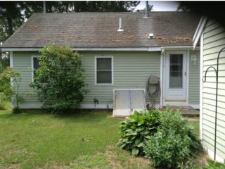 20 Circuit Dr, Kingston, NH 03848-3306