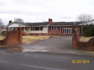 453 Bottom Rd, Raven, VA 24639-9662