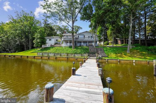 781 Creek View Rd, Severna Park, MD 21146-4208