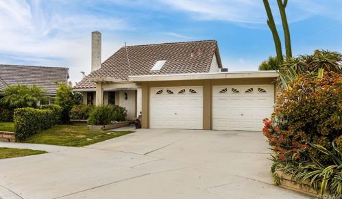 7860 Amanda Cir, Anaheim, CA 92807-2402