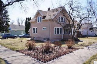 4202 6th St, Duluth, MN 55807-1524
