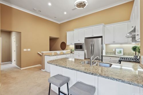 57 Kempton, Irvine CA  92620-2139 exterior