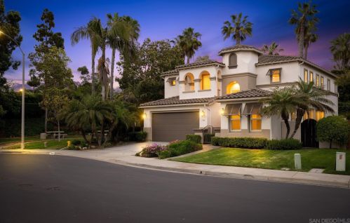 7308 Binnacle Dr, Carlsbad, CA 92011-4680