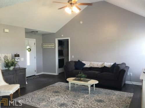 106 Thoroughbred Dr, Pineora, GA 31312-5760