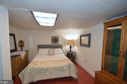 48 Calvin Unger Ln, Berkeley Springs WV 25411-5181 exterior