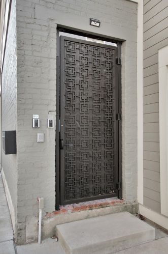 1517 Elm St, Cincinnati, OH 45202-6906
