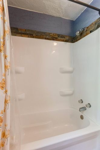 207 County Rd F, Saint Paul MN  55110-3845 exterior