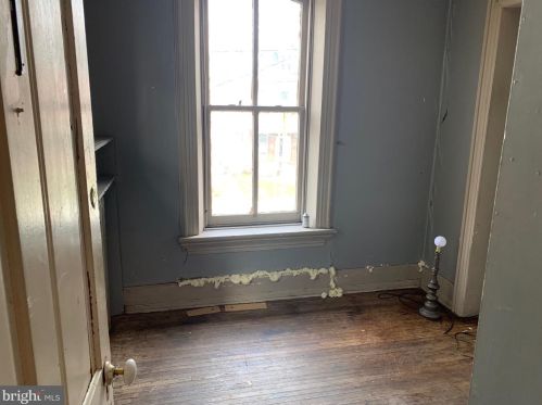 243 Baltimore St, Hanover PA 17331-3315 exterior