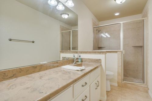 7025 Lincoln Dr, Fort Worth TX  76182-7663 exterior