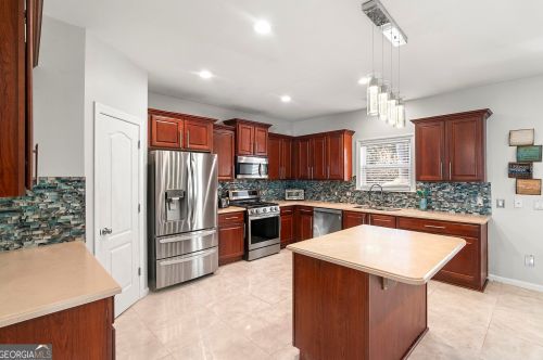 2404 Mcintosh Dr, Locust Grove GA  30248-7410 exterior
