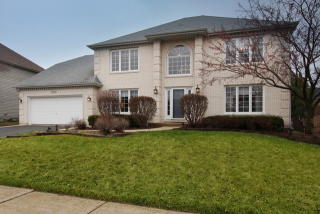 1527 Grommon Rd, Naperville, IL 60564-6127