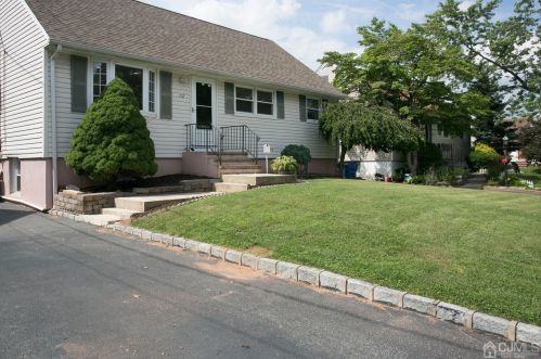 112 Bedford Ave, Iselin, NJ 08830-2443