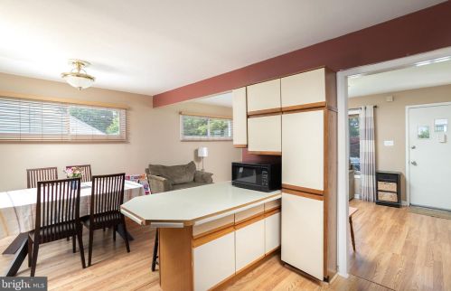 14 Winding Way, Trenton NJ 08620-2628 exterior