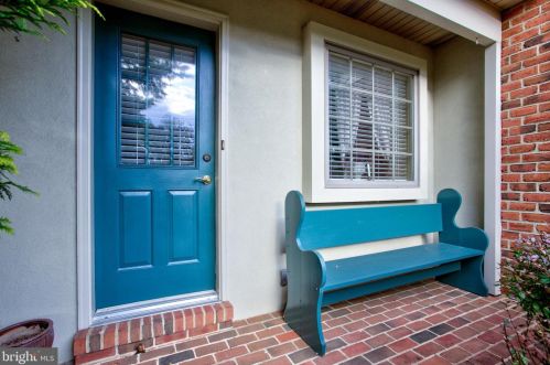 150 Bentley Ln, Lancaster PA  17603-6223 exterior