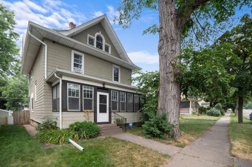 947 Hudson Rd, Saint Paul, MN 55106-6105