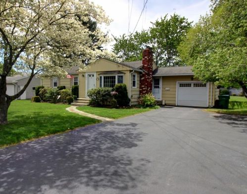 126 Baldwin Rd, Warwick, RI 02886-2725