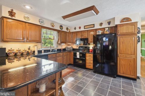 4949 Idlewilde Rd, Shady Side MD 20764-9766 exterior