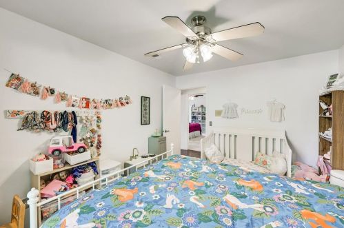 2614 Timberleaf Dr, Carrollton TX 75006-2040 exterior