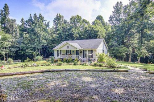 2001 Swords Trl, Buckhead, GA 30625-2052