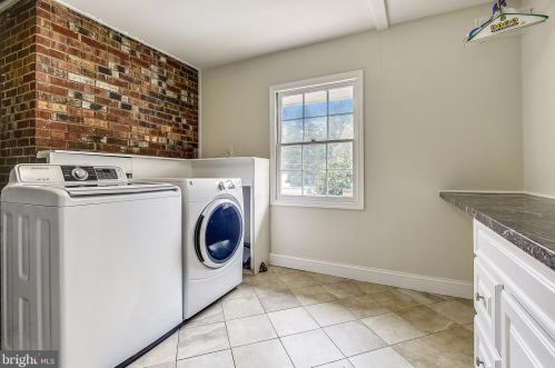 810 Burnt Mills Ave, Silver Spring MD 20901-4506 exterior