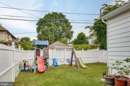 135 Haddon Ave, Camden NJ  08108-1033 exterior