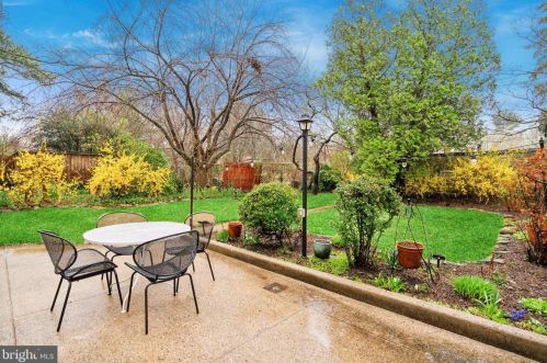 426 Durham St, Philadelphia PA  19119-1222 exterior