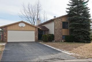 484 Valleyview Dr, Hanover Park, IL 60103-5188