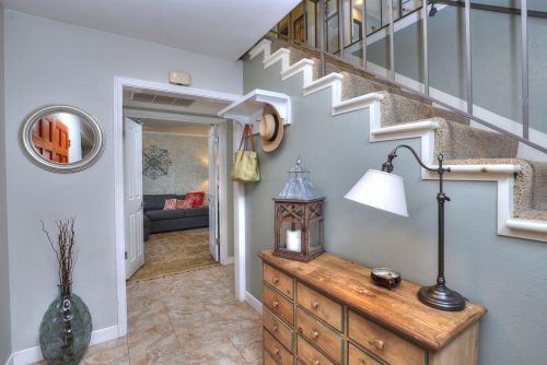 474 Harvard Ln, Santa Barbara, CA 93111-1626