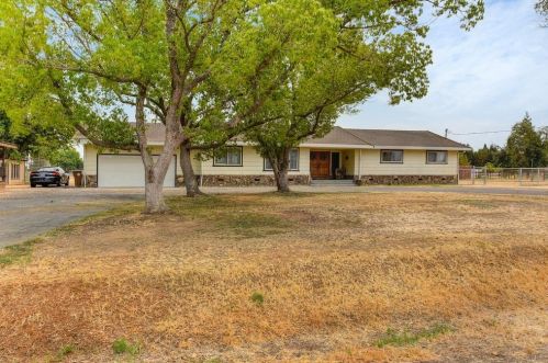 8639 Bamarcia Dr, Elk Grove, CA 95624-9445