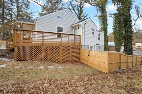 2732 Miles Cir, Atlanta GA  30344-3743 exterior