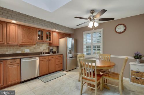 176 Berrywood Dr, Severna Park MD 21146-2033 exterior