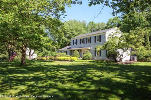 67 Chestnut Ridge Rd, Holmdel Village, NJ 07733-1414
