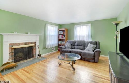 10 Long Ridge Rd, Dover NJ  07869-4564 exterior