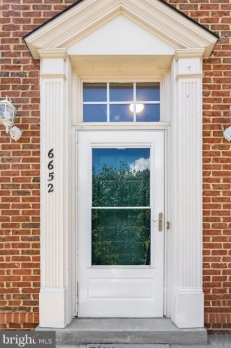 6652 Debra Lu Way, Springfield VA  22150-7821 exterior