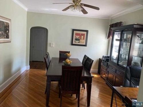 69 Hillcrest Rd, Maplewood NJ  07040-1630 exterior