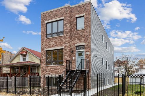 5939 Superior St, Chicago, IL 60644-1047