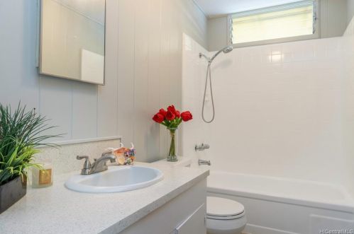 1859 10 Ave, Honolulu HI  96816-2910 exterior