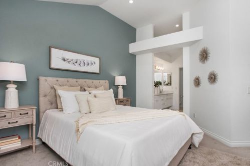 1052 Dewcrest Dr, Anaheim CA  92808-2403 exterior