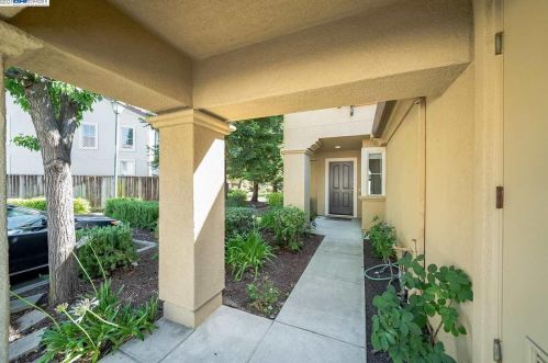 203 Plumpointe Ln, San Ramon, CA 94582-5528