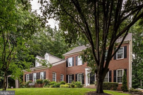 2002 Gresham Ln, Davidsonville, MD 21035-2452