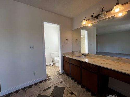 7165 Peralta Pl, Riverside CA  92509-6339 exterior