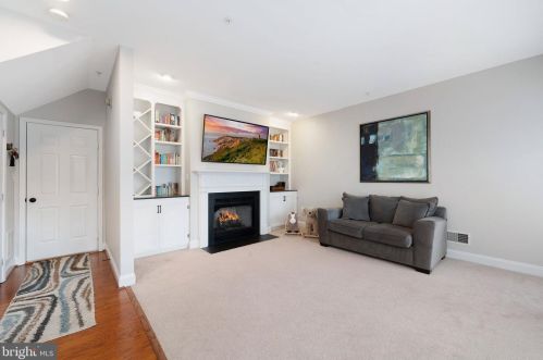 43788 Bent Creek Ter, Leesburg, VA 20176-7400
