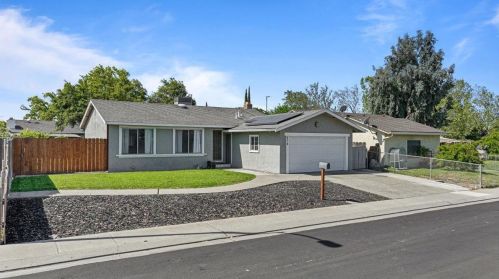 574 Gold St, Manteca, CA 95336-3437