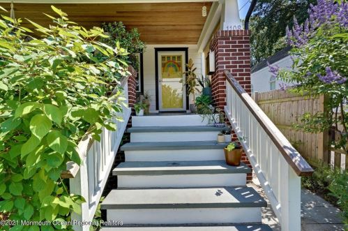 1108 Comstock St, Tinton Falls, NJ 07712-5002