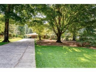 640 Mcburnette Rd, Marietta, GA 30068-3044