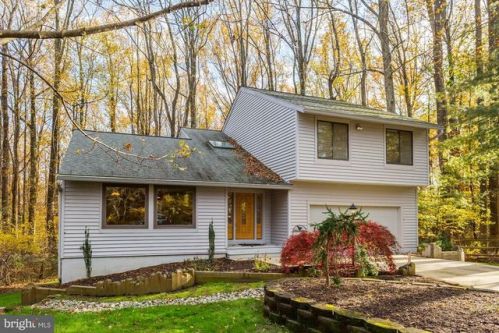 7557 Broadcloth Way, Columbia MD  21046-2446 exterior