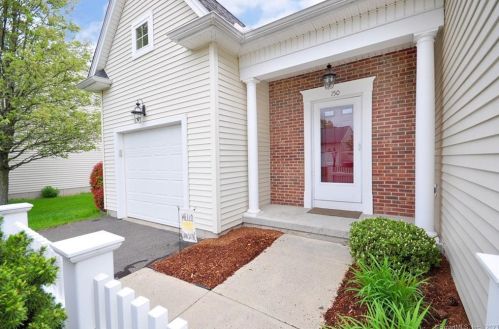 150 Turnberry Ln, Windsor, CT 06095-5220